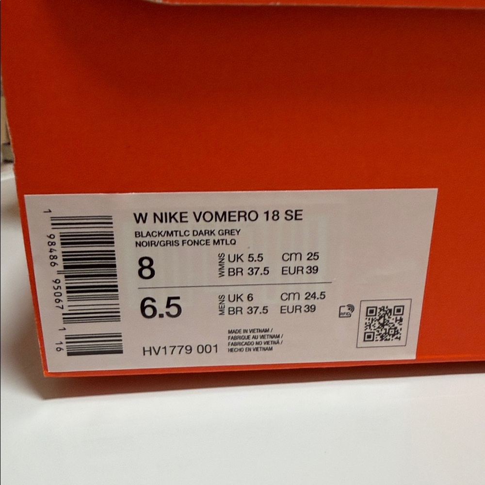 Women’s Nike Vomero 18 SE - Picture 5 of 5